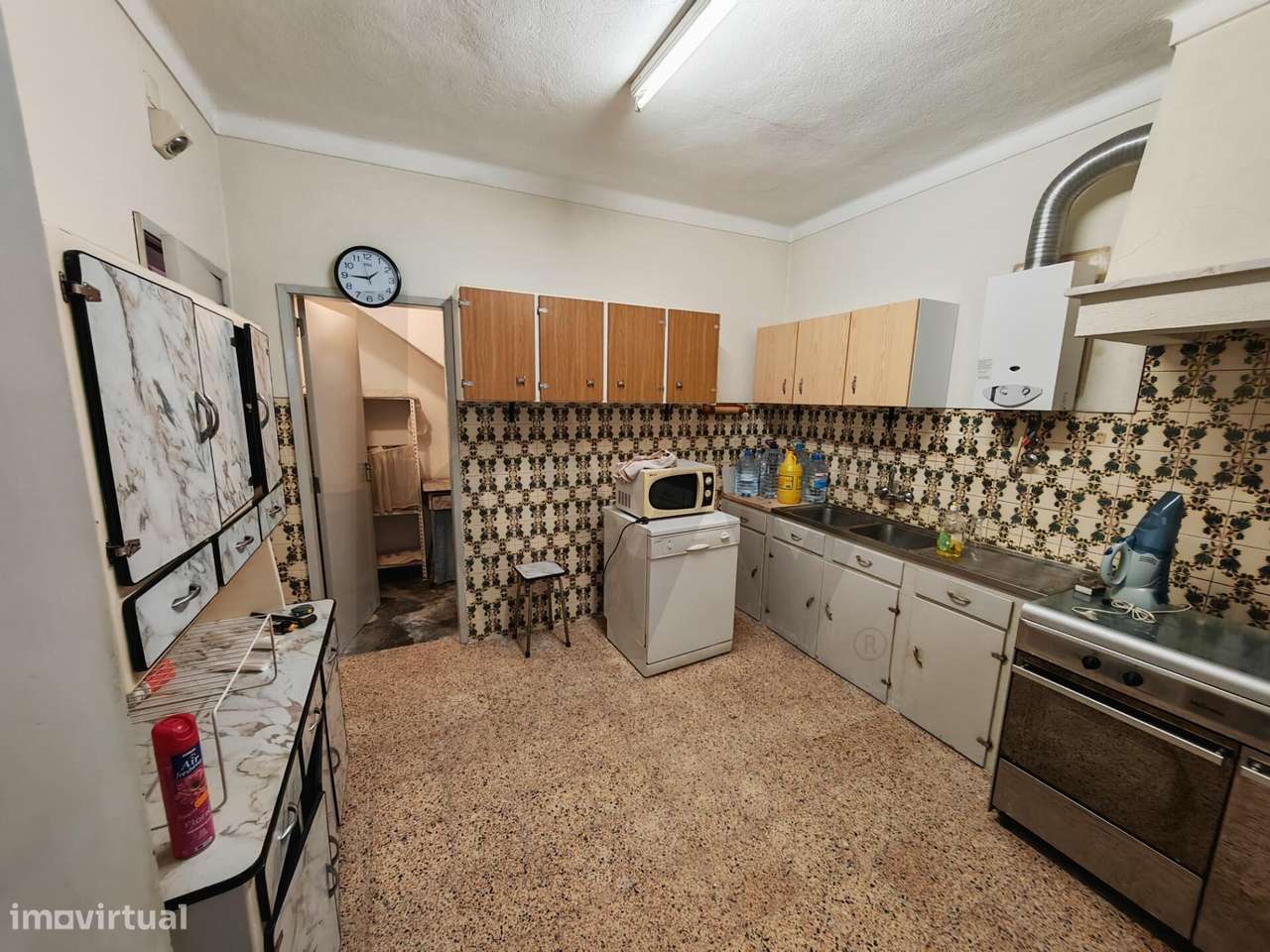 Moradia T3 no Tramagal, numa prestigiada localização da vila-14