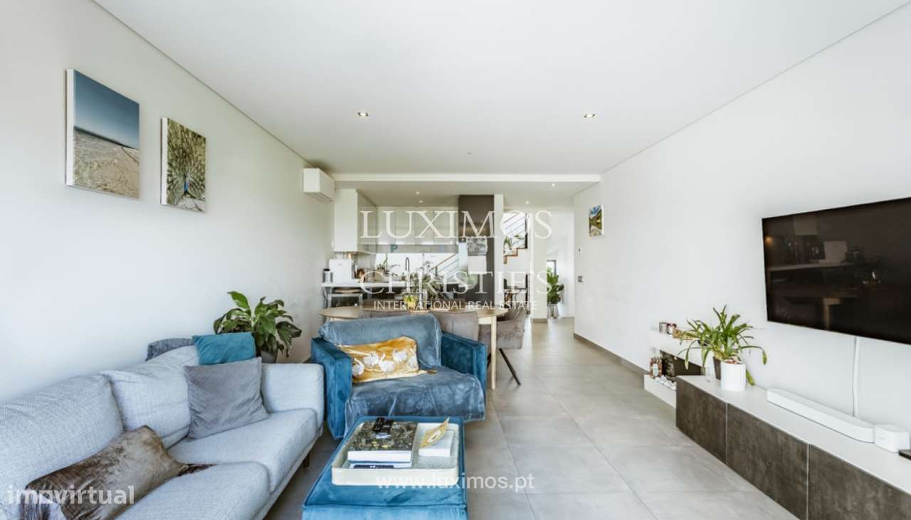 Moradia V4 com vista para rio Arade à venda em Lagoa, Algarve - Grande imagem: 4/27