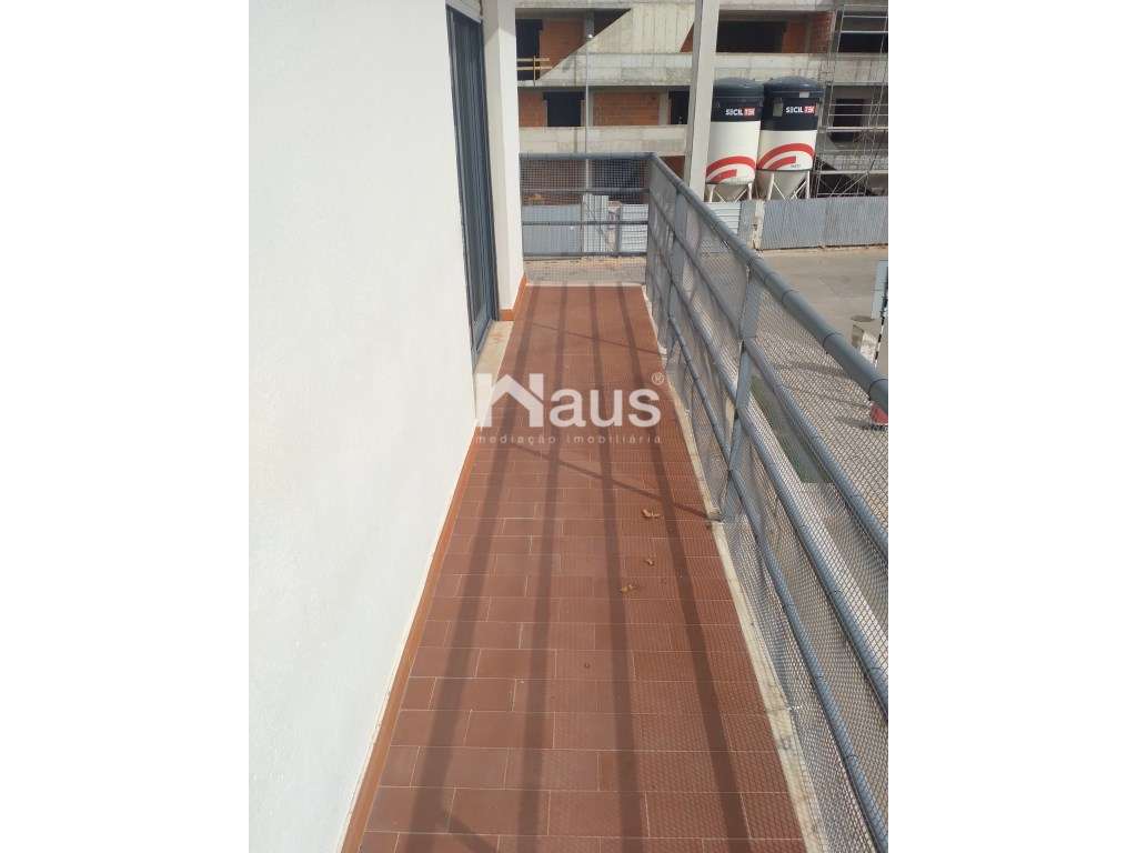 T3 com parqueamento e arrecadação-11