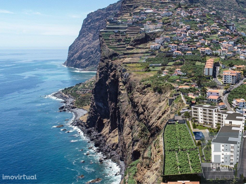 Penthouse T3 com piscina em Câmara de Lobos, Madeira