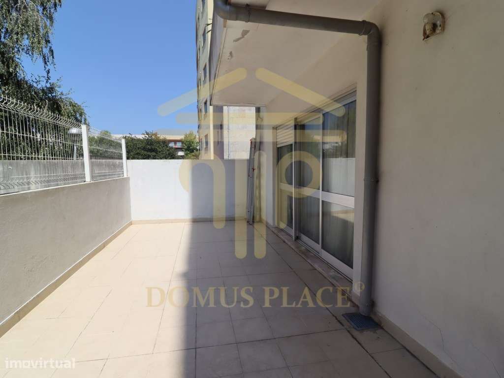 Apartamento T3 no Castelo da Maia com Terraço, 3 Frentes e Lugar de...-9