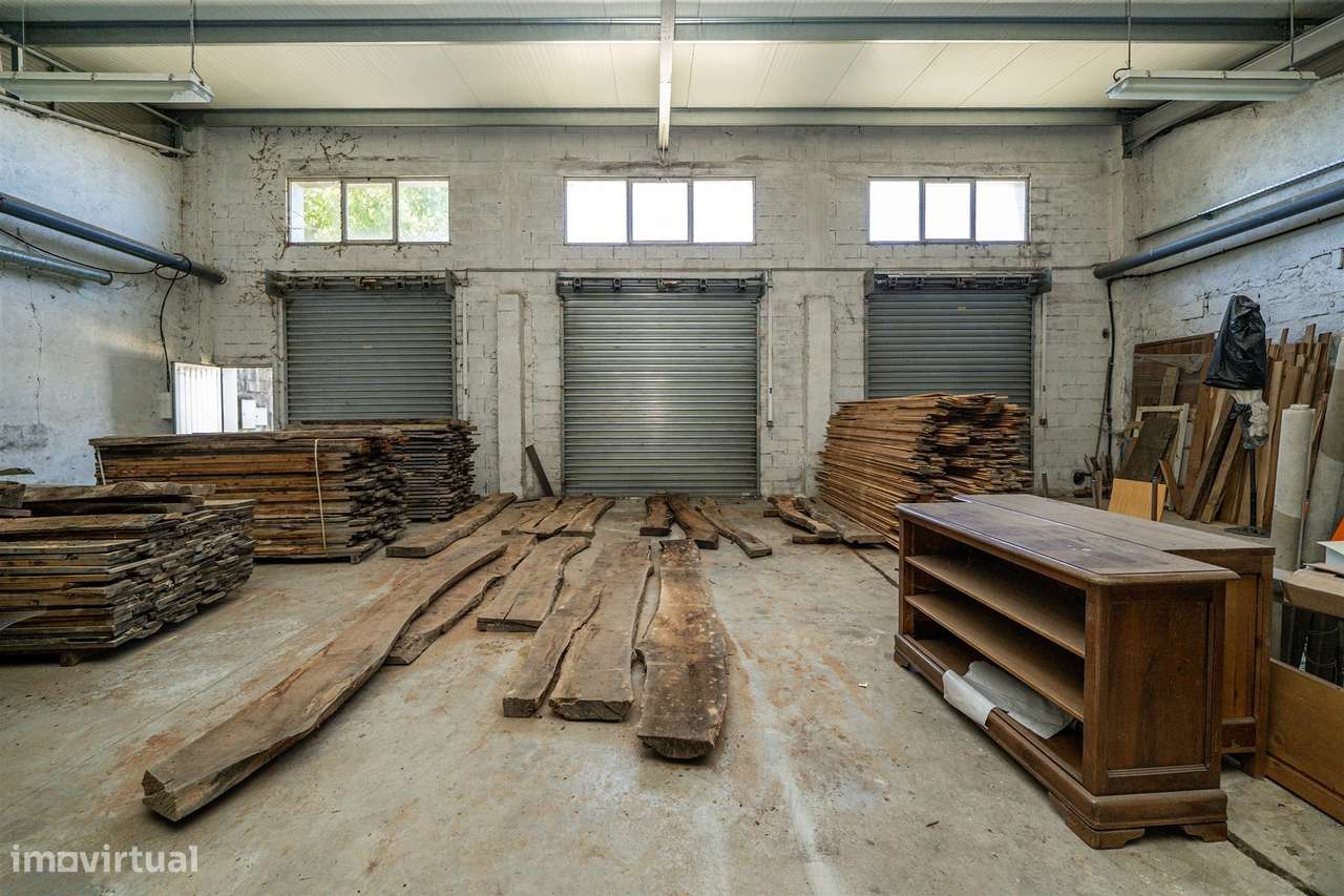 Conjunto de Pavilhões Industriais para Reabilitação | Parada de Tibães-39
