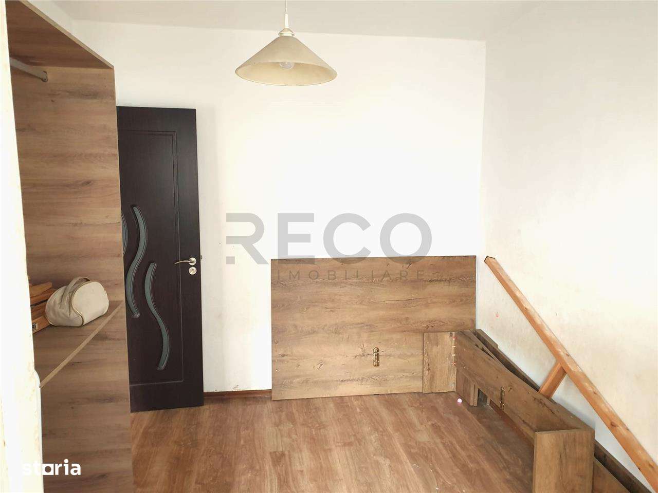 Apartament cu 3 camere Velenta, strada Razboieni - Imagine principală: 4/15
