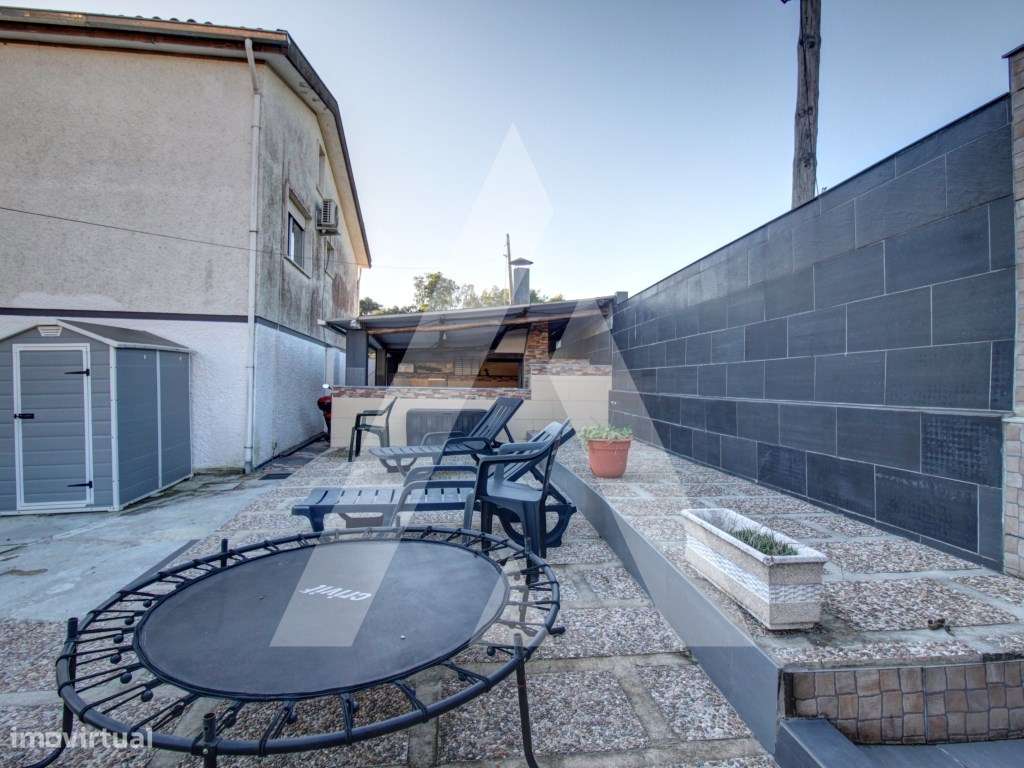 Moradia T6, Isolada, na zona de Oiã-36