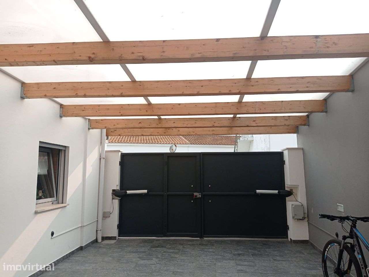 Moradia T3+1 no centro de Pataias-57