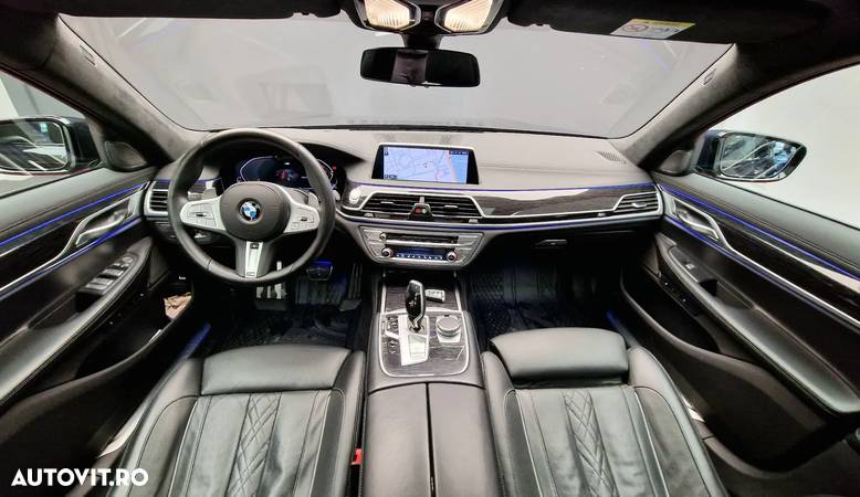 BMW Seria 7 730d xDrive MHEV - 4