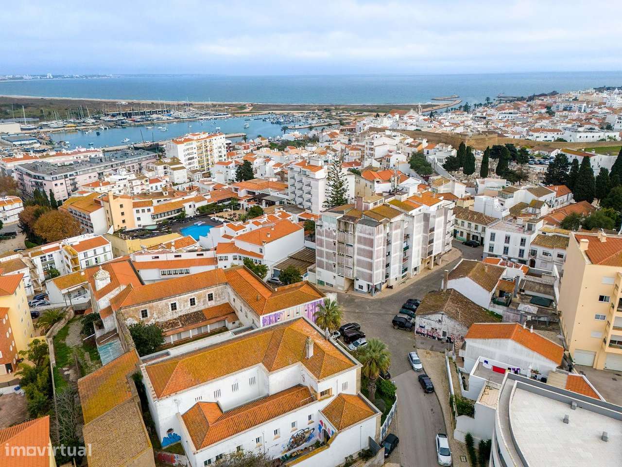 EDIFICIO COMERCIAL COM LICENÇA PARA COMÉRCIO OU HABITAÇÃO NO CENTRO DE - Grande imagem: 4/6