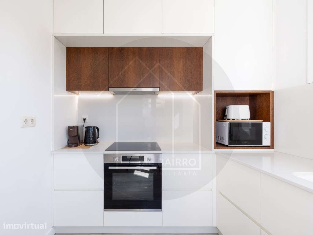 Apartamento no coração do Porto ideal para investimento urbano - Grande imagem: 2/26