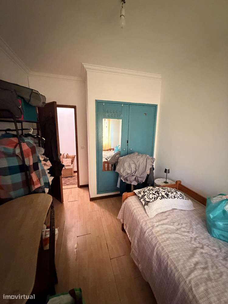Apartamento T2 com 84 m² – Excelente oportunidade para remodelação-8