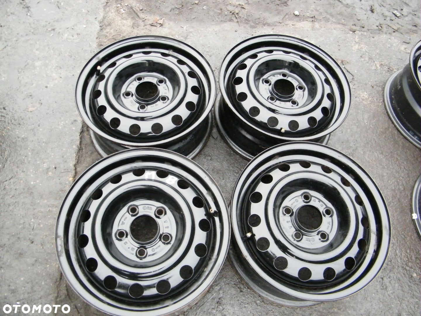 M8 5x114,3 R15 et46 KIA VENGA SOUL HYUNDAI IX2 - 2