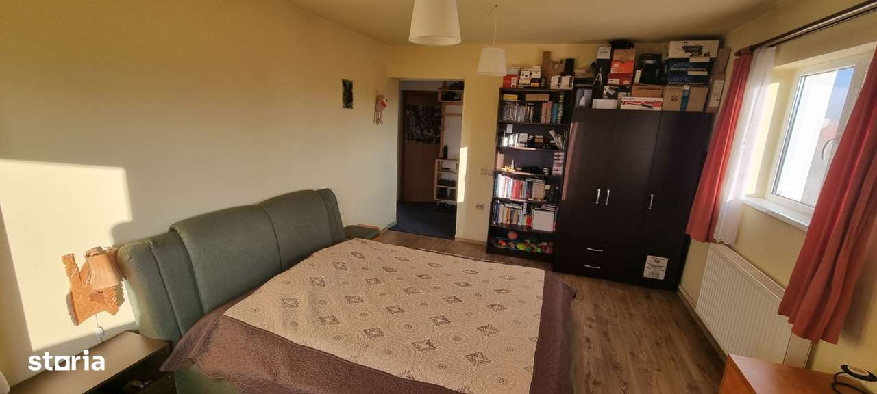 De vânzare apartament 2 camere la curte-4