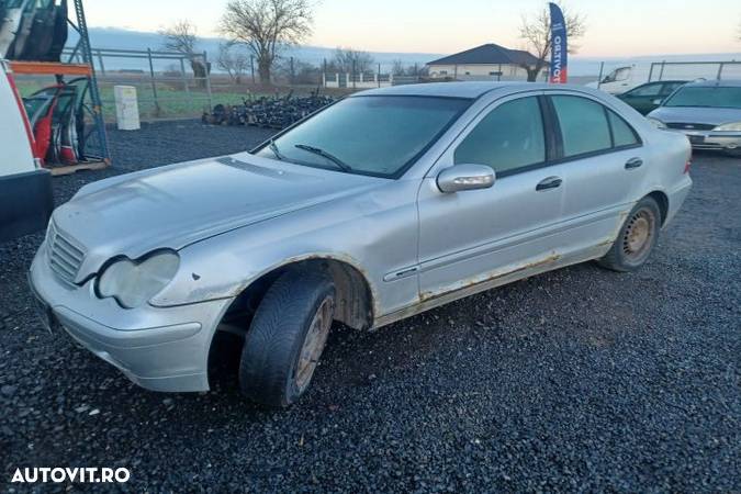 Motoras macara geam fata dreapta Mercedes-Benz C-Class W203/S203/CL203 (facelift)  [din 2004 pana - 6