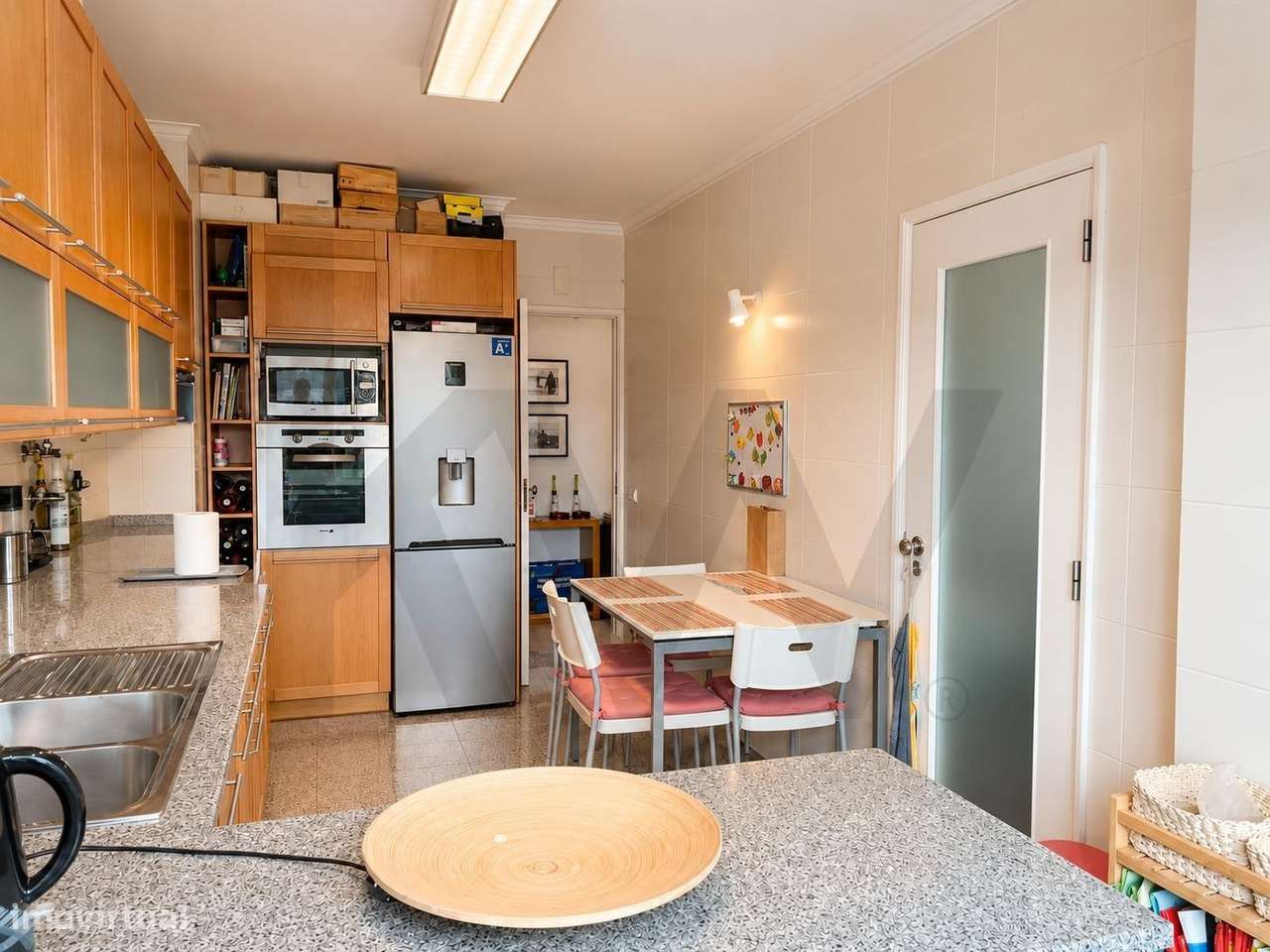 Apartamento T3 Remodelado com Garagem Box no Centro de Coimbra-4