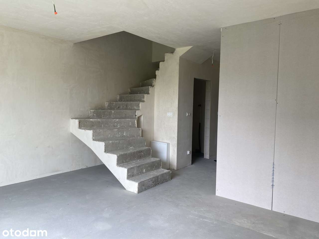 Dom pod Gdańskiem| skrajny szereg| duży ogród| 4 pokoje +poddasze-6