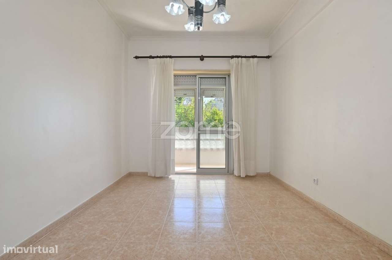 Apartamento de 3 assoalhadas com terraço centro Amadora - Grande imagem: 4/23