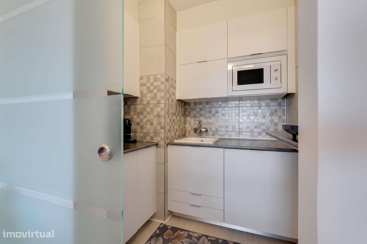 T1 totalmente remodelado, mobilado e equipado, com extraordinária vist-11