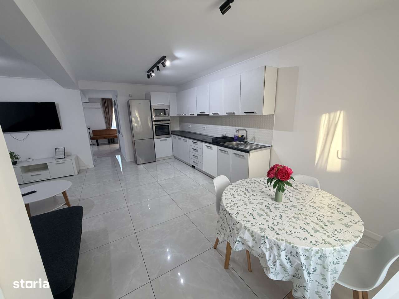 Casa premium de inchiriat - 3 dormitoare 2 bai - Imagine principală: 4/12