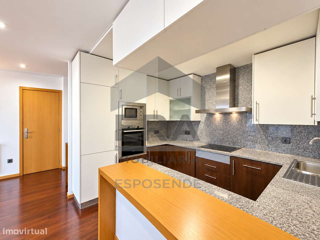 Apartamento T4 CF em Cepães, Marinhas-4