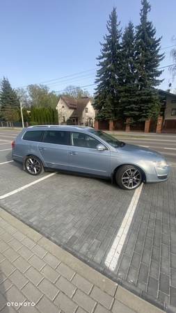 Volkswagen Passat 2.0 TDI DPF Sportline DSG - 2