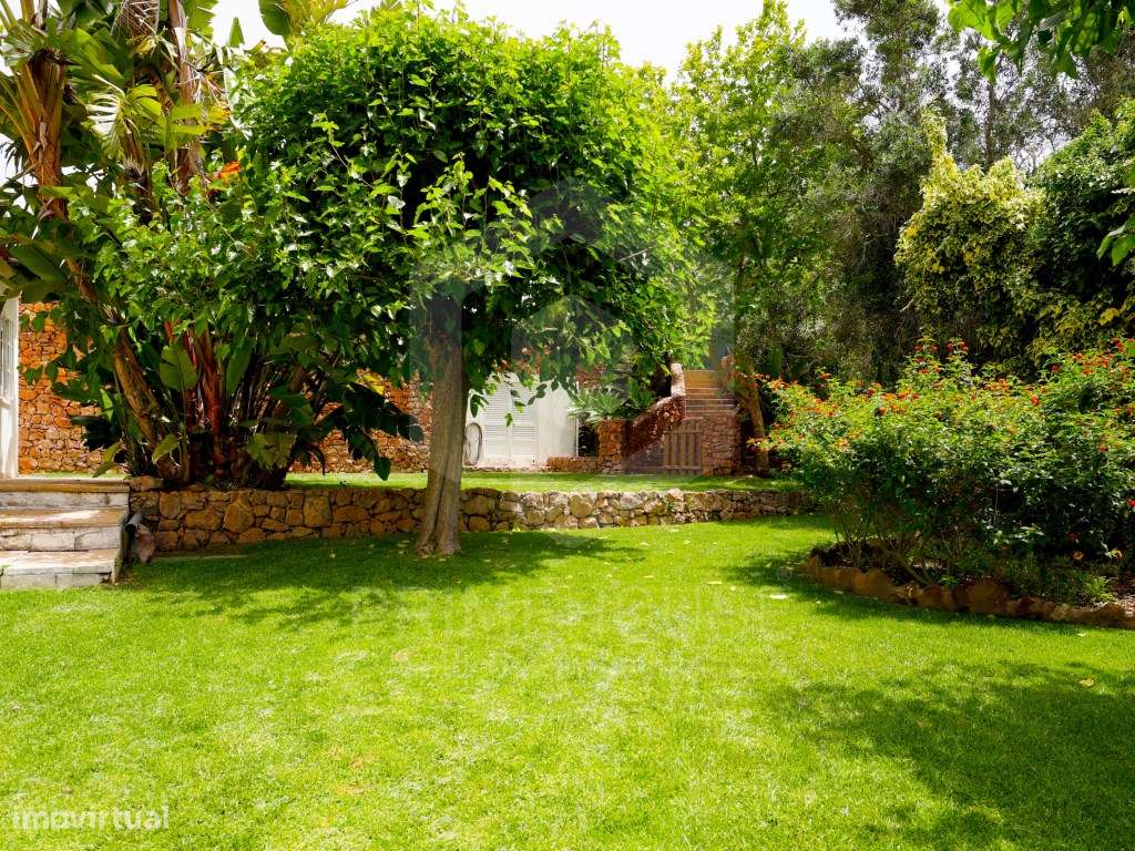 Villa T9 Exclusiva em Ferragudo com Alto Potencial de Rendimento-19
