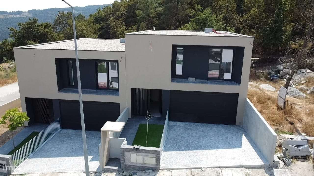 Moradia em Banda T3 Venda em Lanhoso,Póvoa de Lanhoso-24