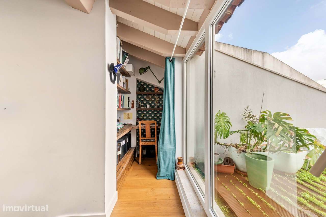 Apartamento T2 com 4 terraços e garagem nas Avenidas Novas, Lisboa-36