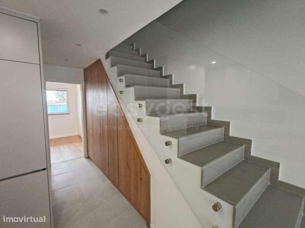 Moradia Nova T3 com Suítes e Varandas - Grande imagem: 5/31