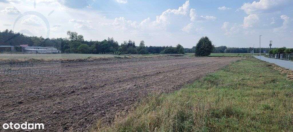 Kształtna działka z dobrym dojazdem-6