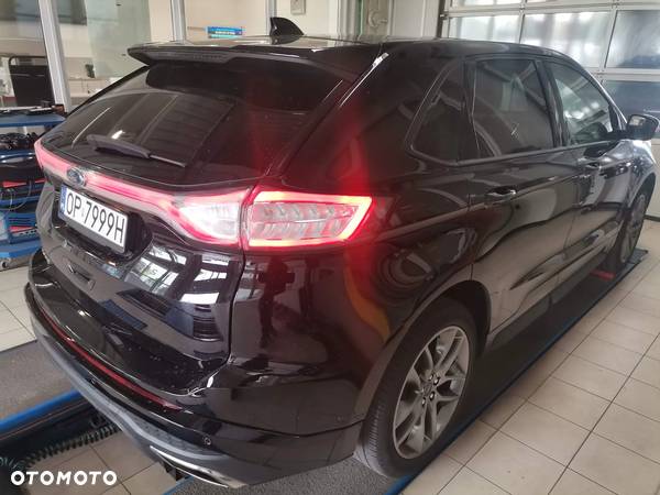 Ford EDGE 2.0 TDCi Twin-Turbo 4WD ST-Line - 24