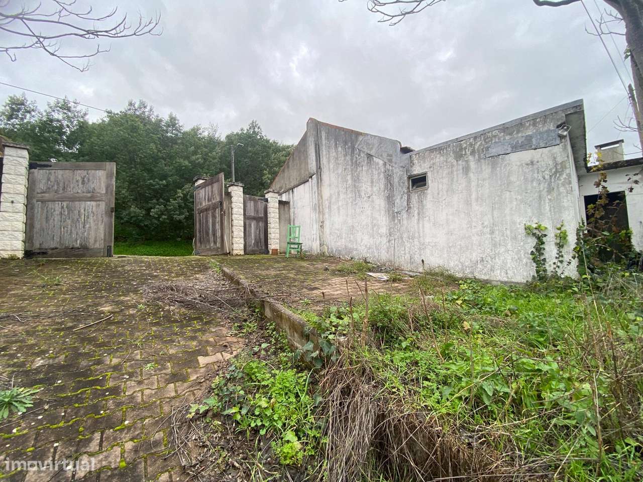 Moardai T2 para remodelar com 2500m2 terreno-34