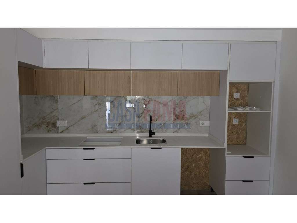 Moradia T1+1 Remodelada em Fradelos - Grande imagem: 2/8