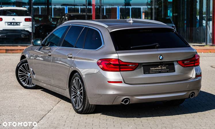 BMW Seria 5 518d Luxury Line sport - 5