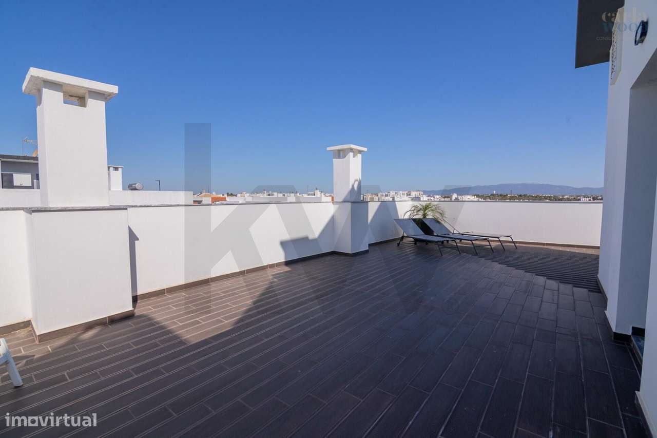 Excelente apartamento novo, localizado entre a cidade e o mar-21