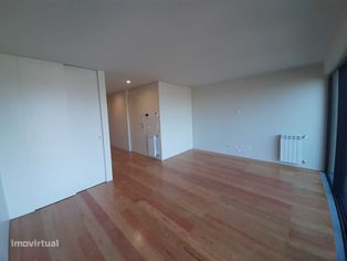 Arrendamento de Apartamento T2 na rua de São Dinis, 102 - Grande imagem: 2/10