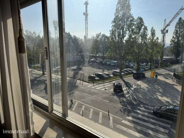 Apartamento T5 na Rua do Campo Alegre-39