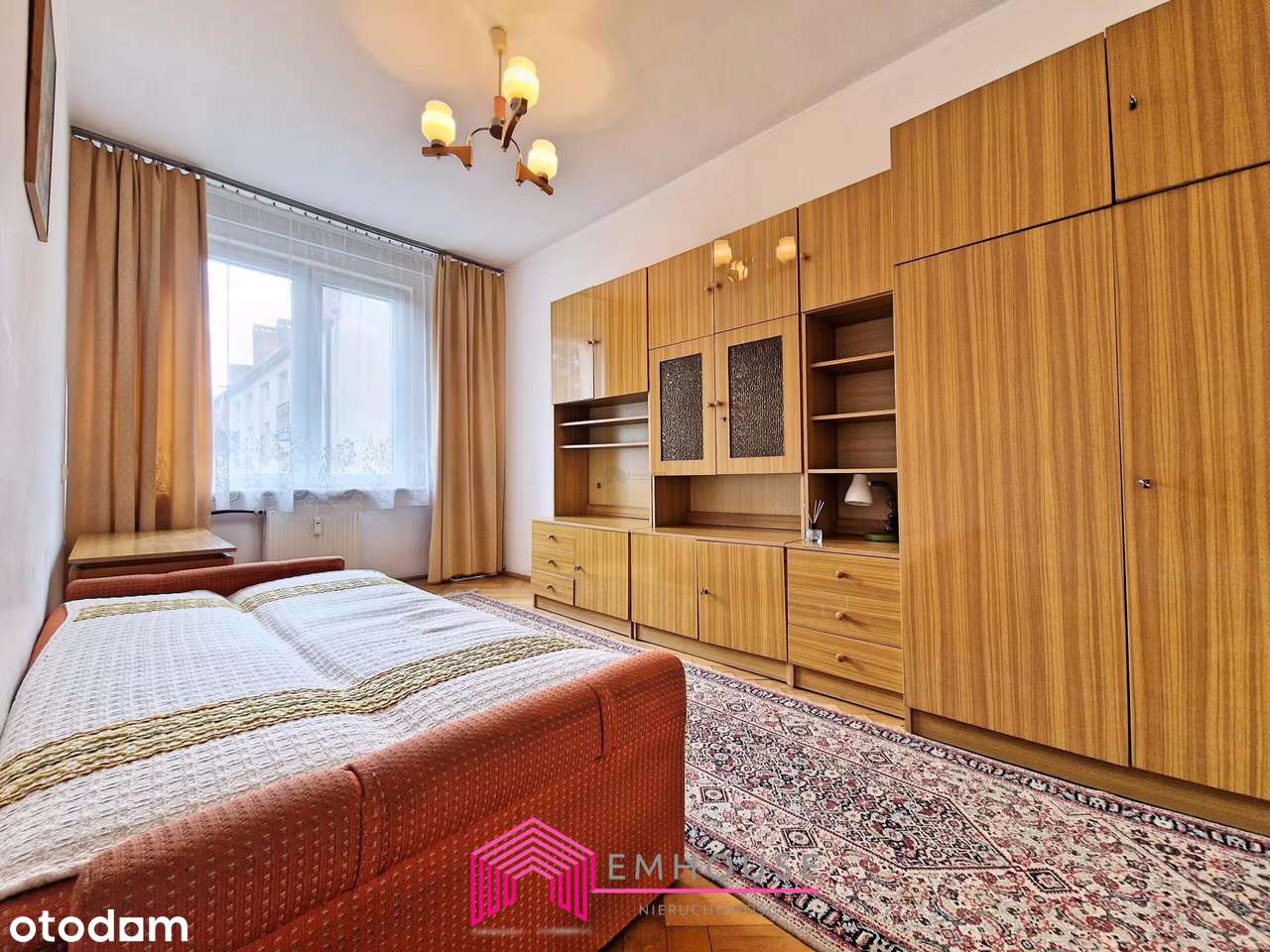 OBNIŻKA CENY ! Trzypokojowe mieszkanie w centrum z potencjałem.-3