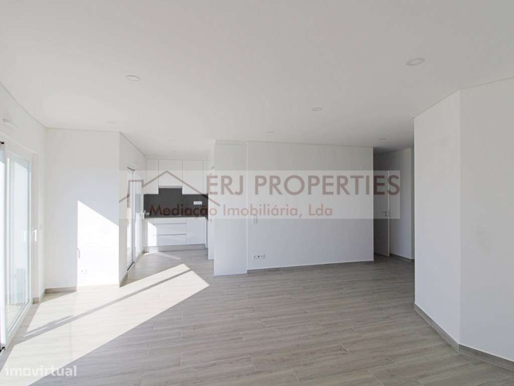 Apartamento T1 + 1 Novo a 2Km da Praia de Altura - Grande imagem: 4/24