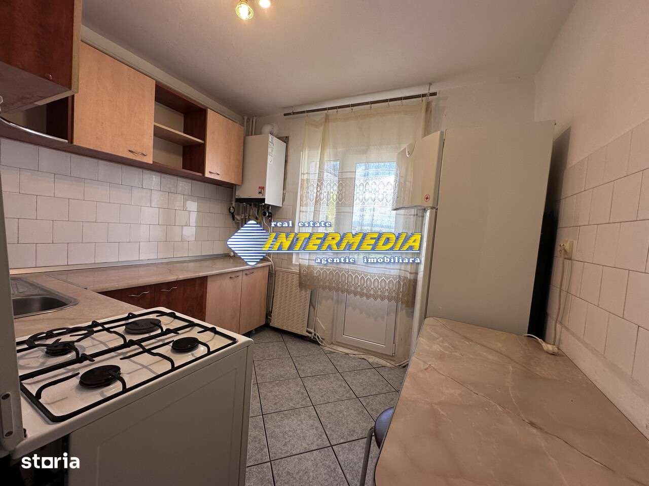 Apartament 3 camere de inchiriat etaj 1 Alba Iulia Zona Cetate - Imagine principală: 4/10
