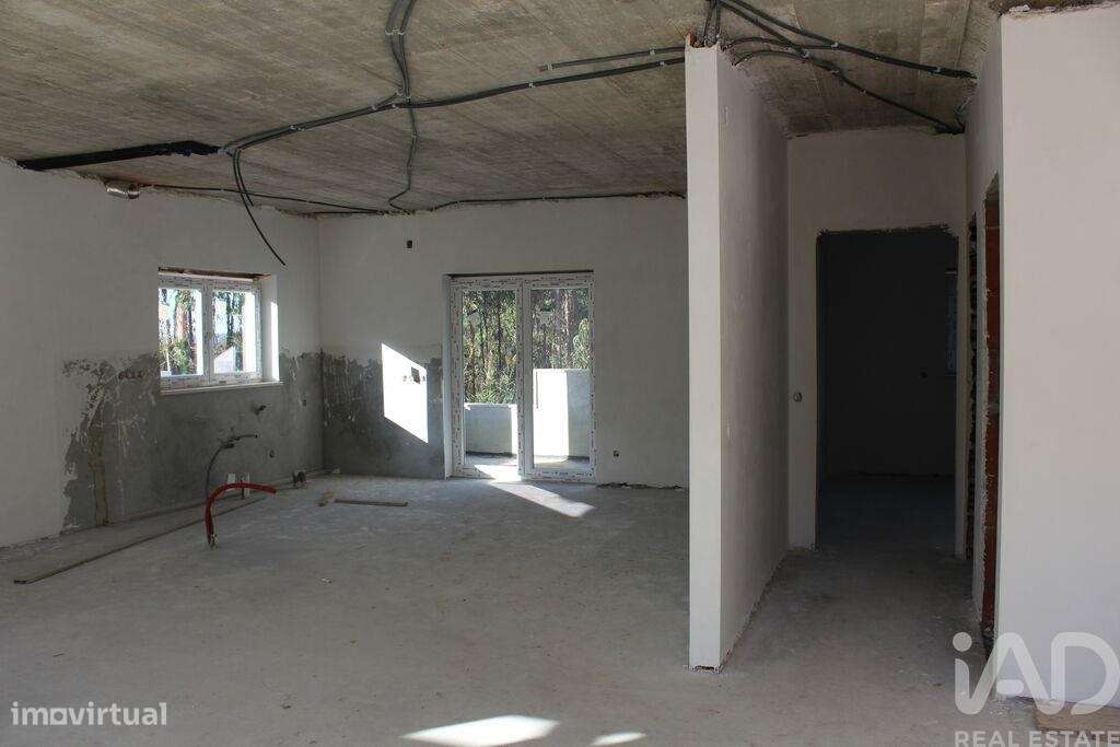 Casa / Villa T4 em Caldas da Rainha - Nossa Senhora do Pópulo, Coto e - Grande imagem: 4/6