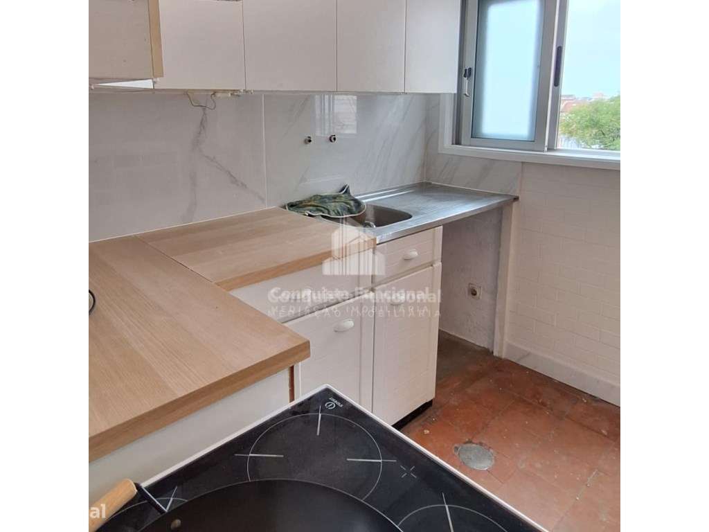 Oportunidade de negócio em Ramalde Duplex T1+1 .-6