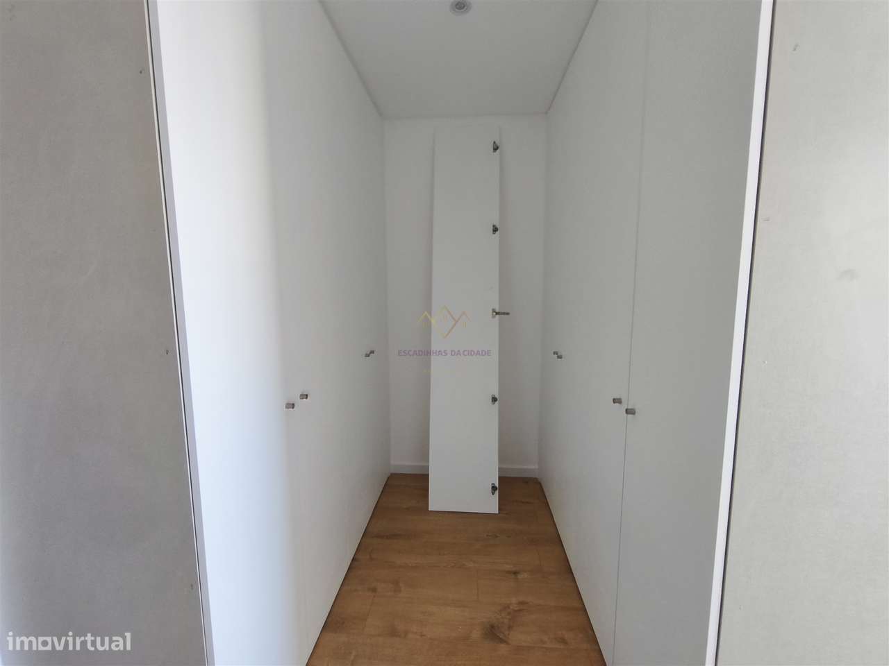 Penthouse T5 com varandas, 2 Garagens Box e Arrecadação, em Empreendim-28