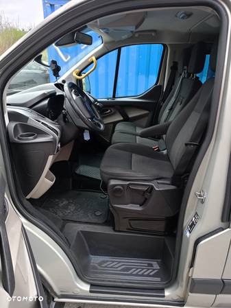 Ford Tourneo Custom 300 L2H1 VA Titanium - 18