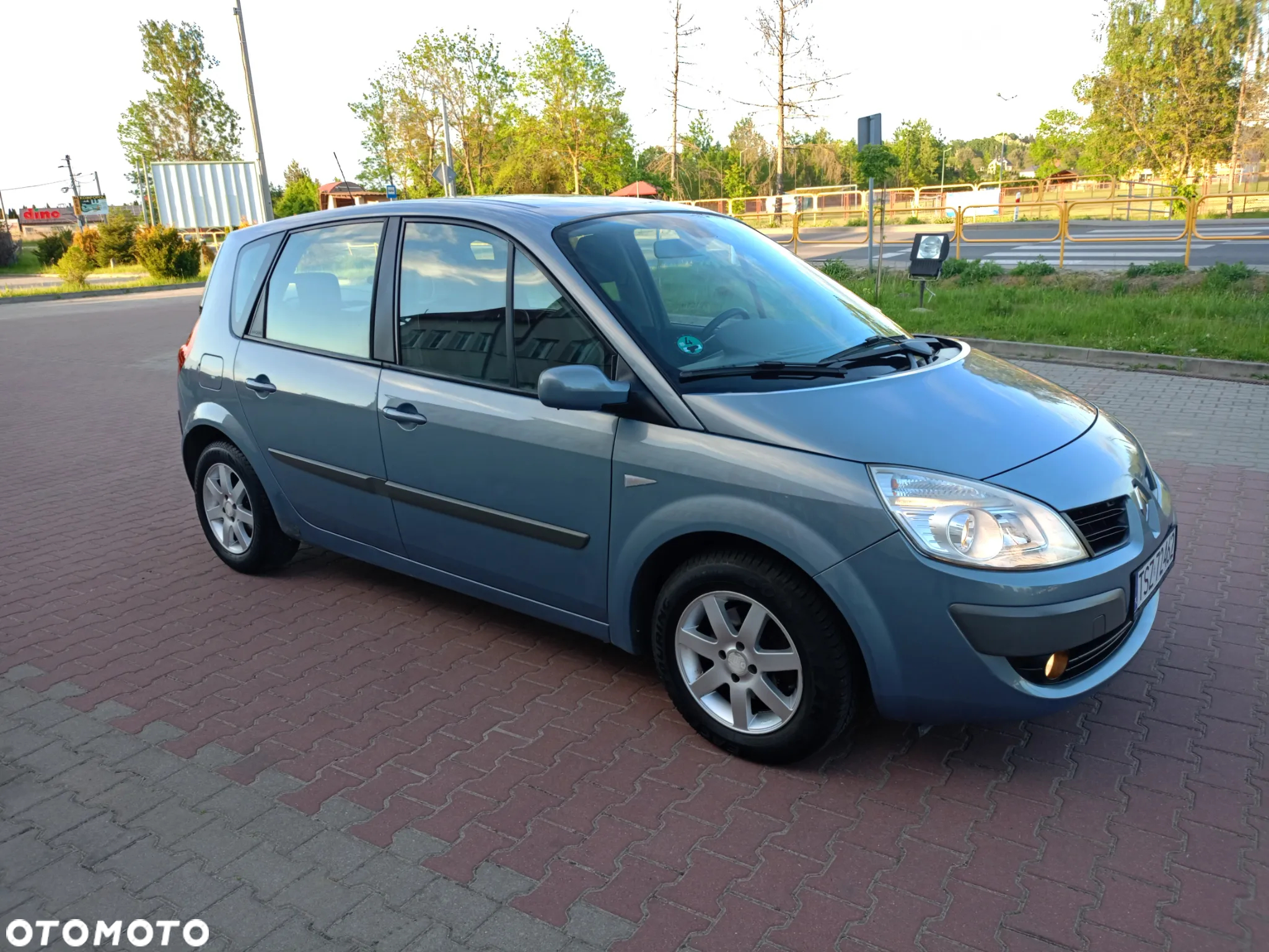 Renault Scenic 1.6 Confort Expression - 4