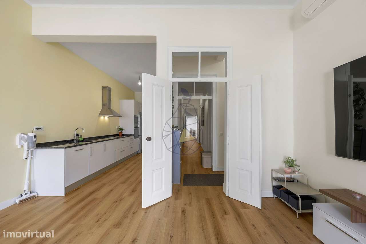 Viva o Encanto da Cidade Antiga - Apartamento com Tetos Altos e Muito-32