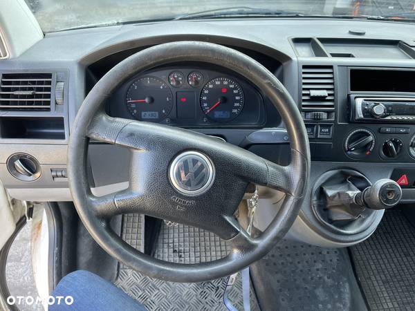 Volkswagen Transporter - 9