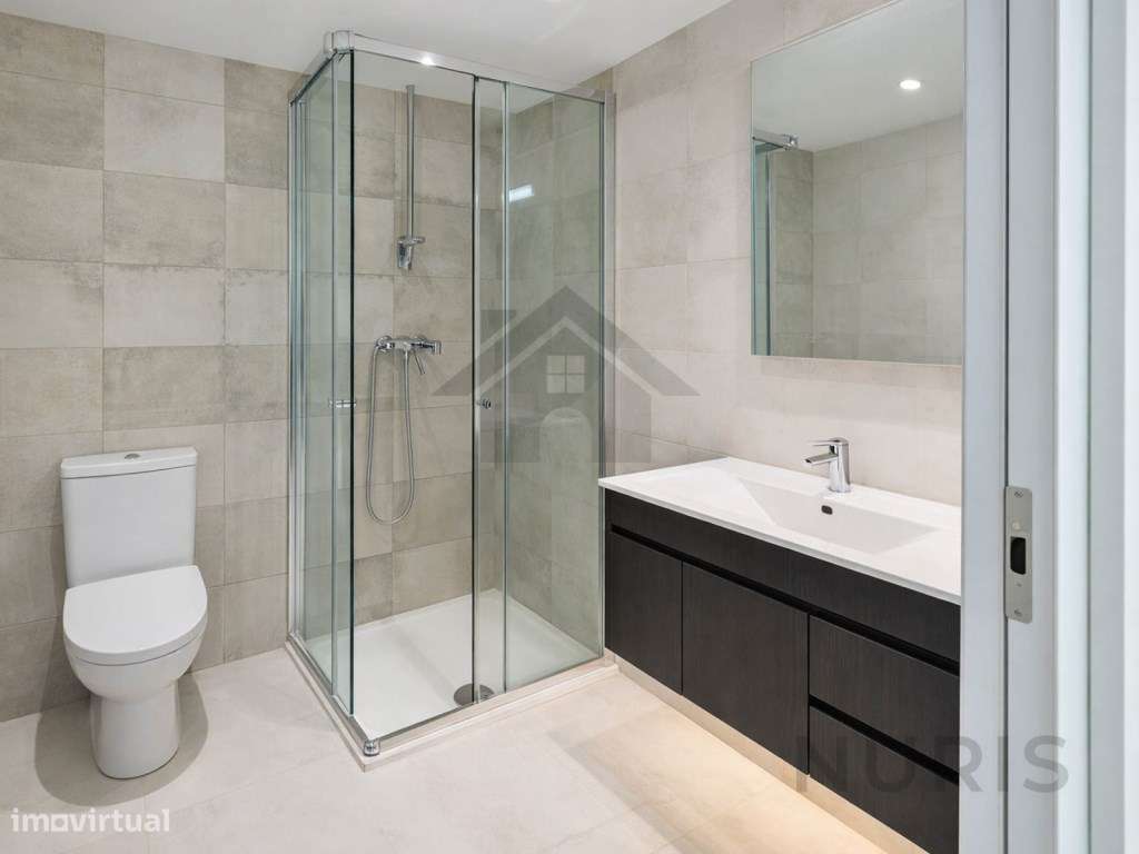 Moradia T4 Remodelada para Venda em Portimão - Grande imagem: 4/13