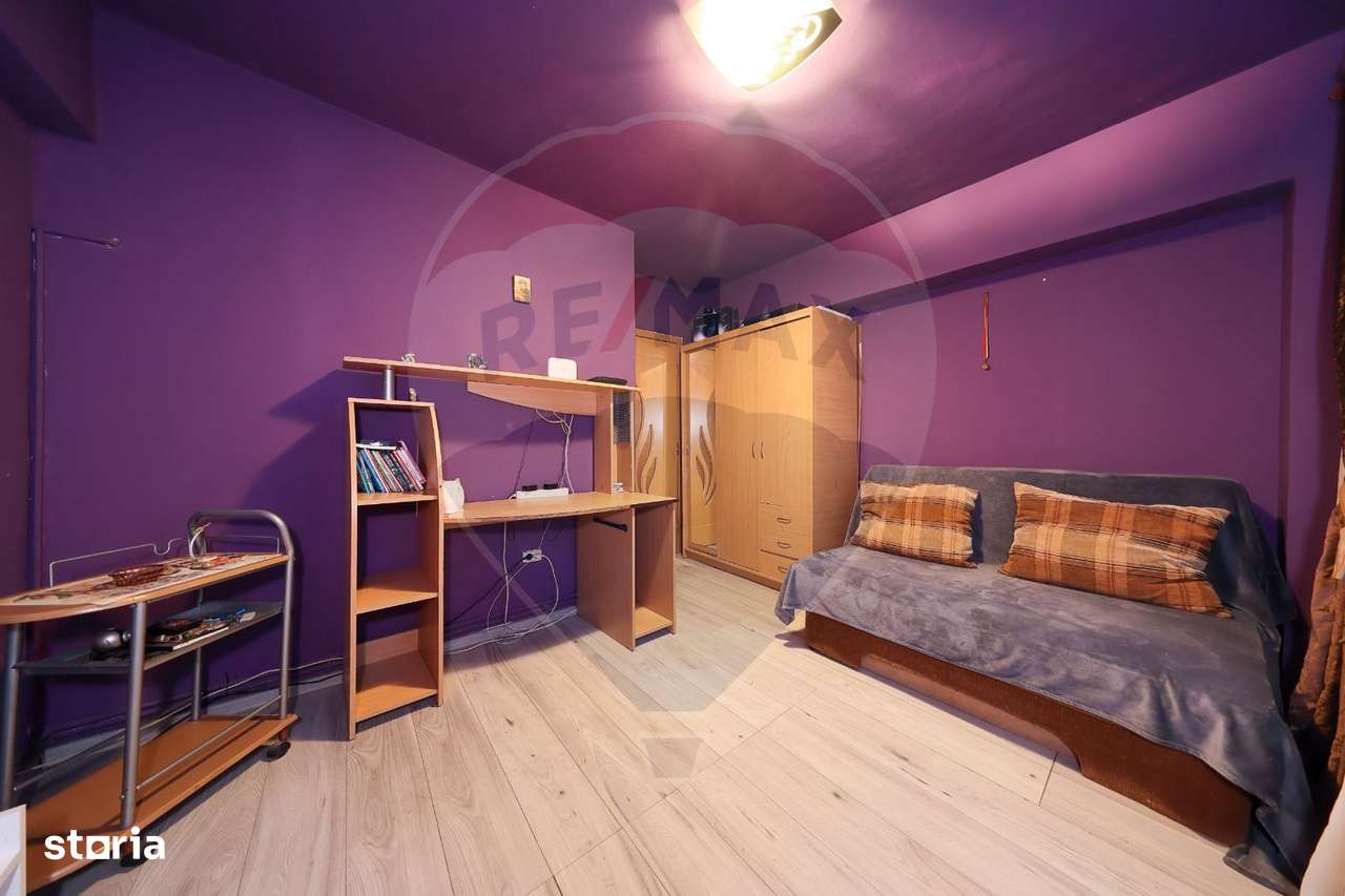 Apartament decomandat de vânzare în zona Tractorul - Imagine principală: 2/17