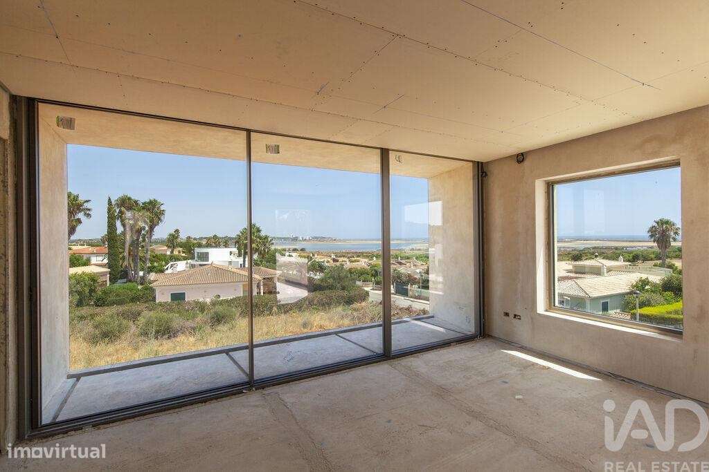 Casa / Villa T5 em Odiáxere de 630,00 m2 - Grande imagem: 2/24