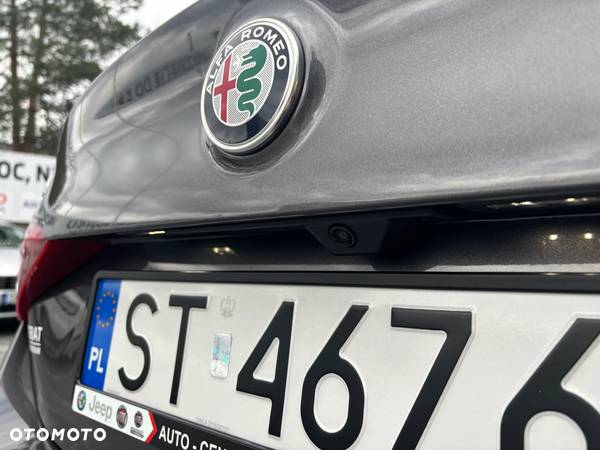 Alfa Romeo Giulia 2.0 Turbo TI Q4 - 15