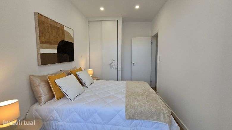 &#127991;&#65039;Apartamento T3 Remodelado em Benfica – Moderno e Cent-13